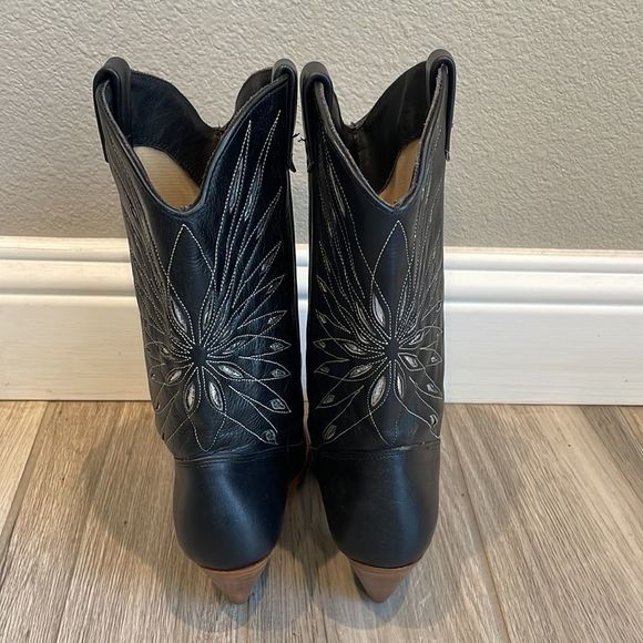 Dingo Boots - Picture 3 of 8